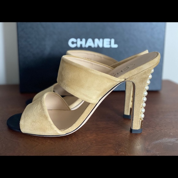 Chanel authentic heels. In suede and leather. - Picture 7 of 16